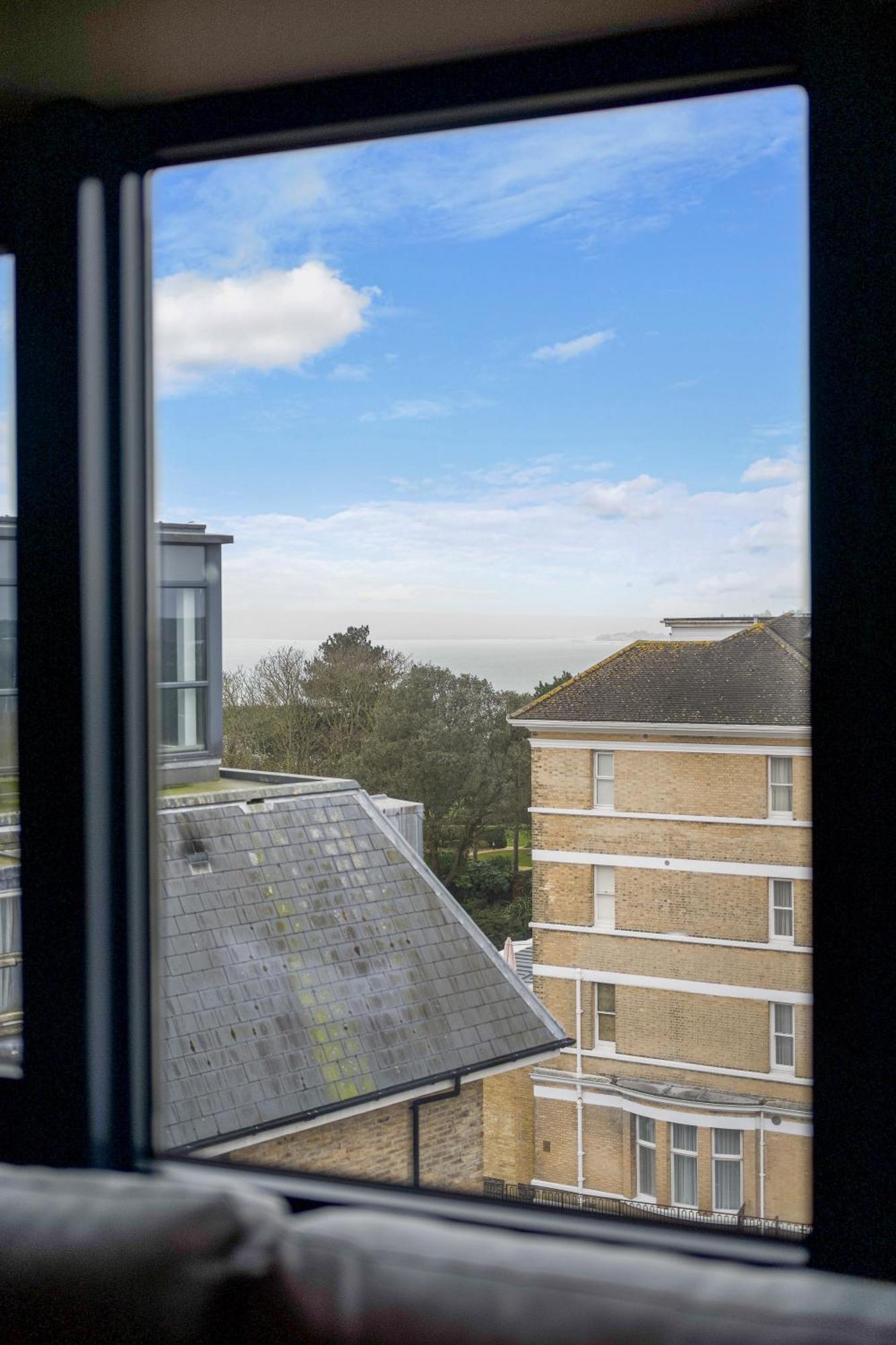 Apartament Westcliff Penthouse With Sea Views And Balcony Bournemouth Zewnętrze zdjęcie